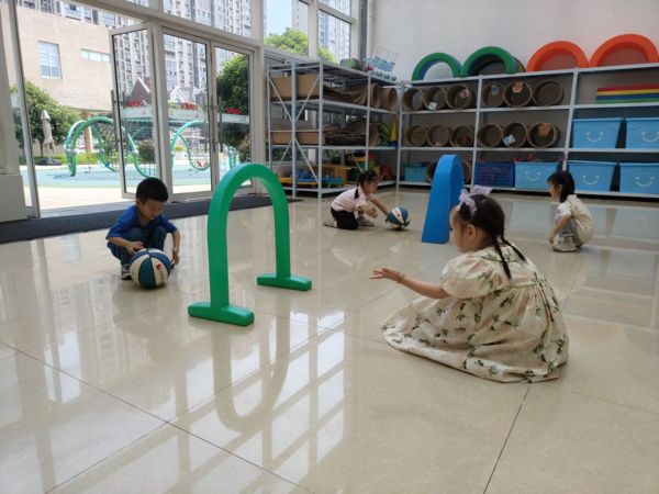 洛社中心幼儿园：快乐运动  …